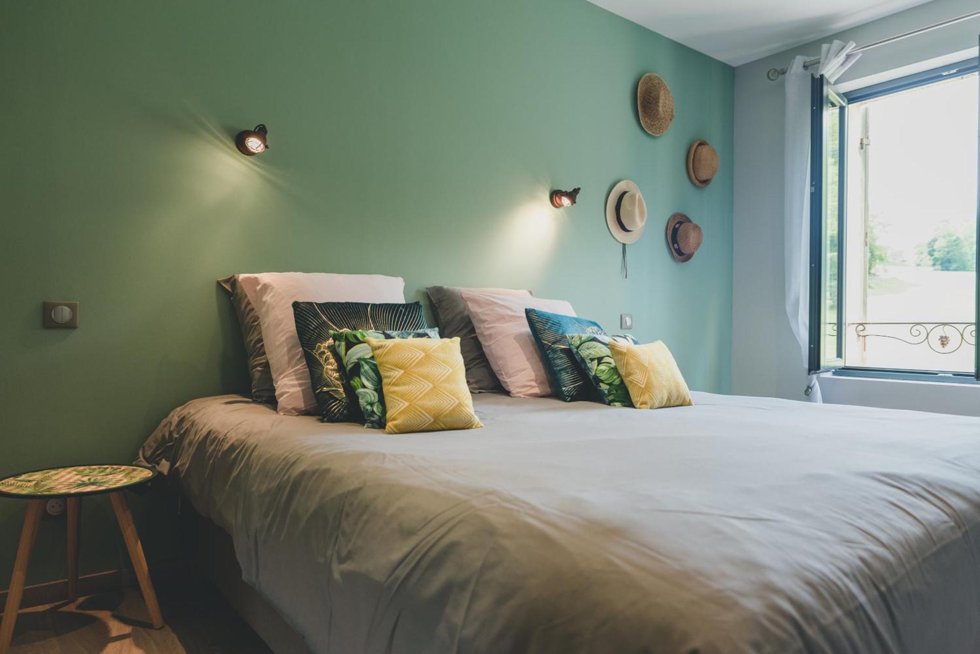 Gite Du Manoir Le Roc Couze-et-Saint-Front Ngoại thất bức ảnh