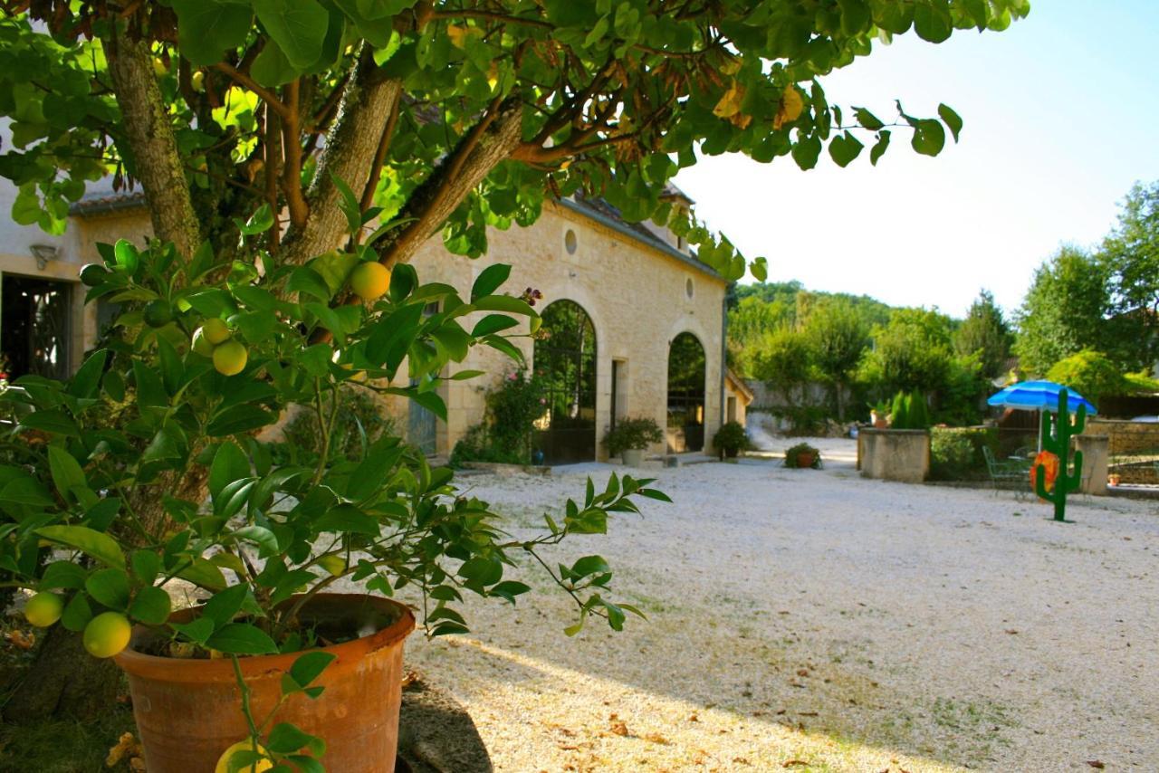 Gite Du Manoir Le Roc Couze-et-Saint-Front Ngoại thất bức ảnh